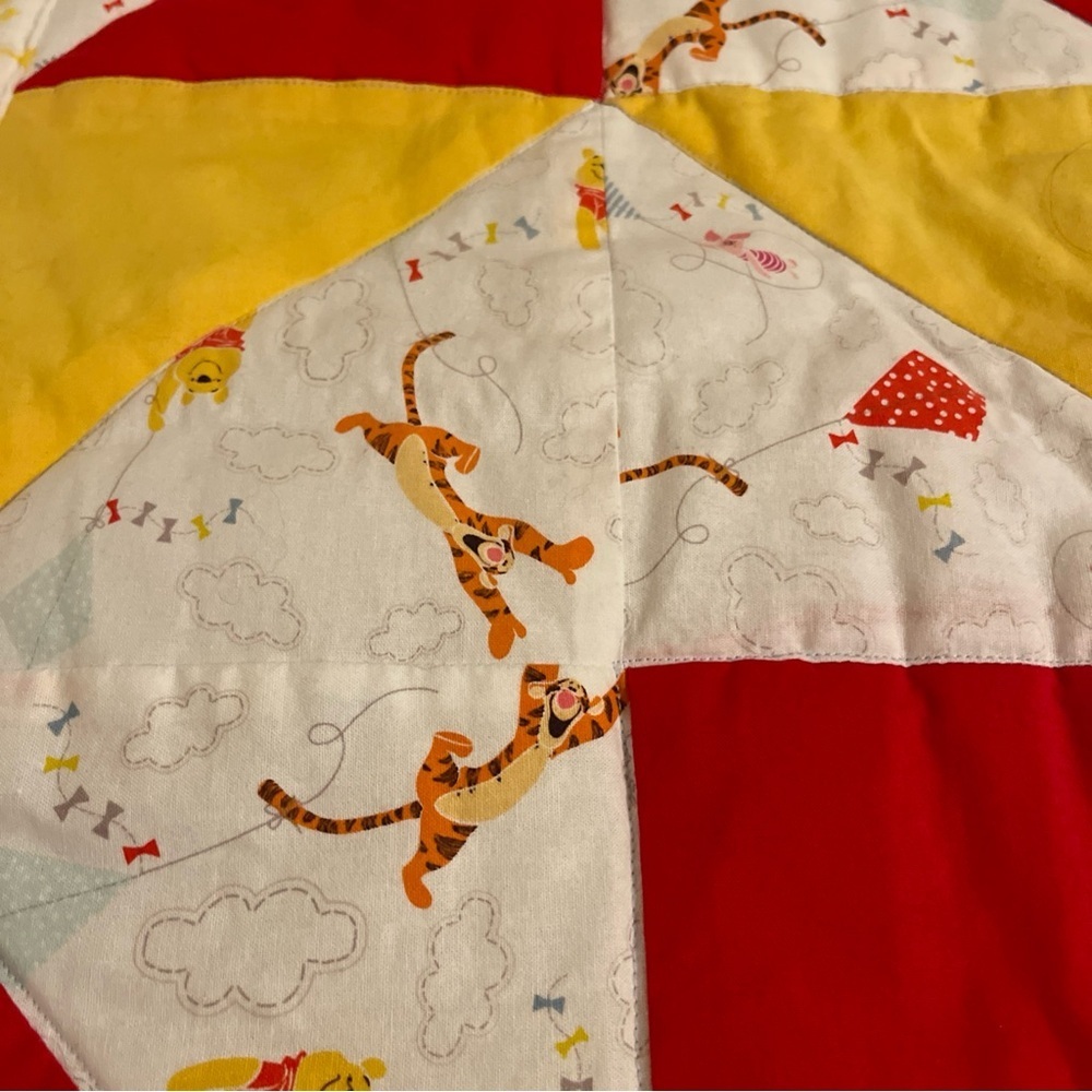 Vintage Winnie the Pooh and Tigger baby blanket, 36x20" - Picture 3 of 12